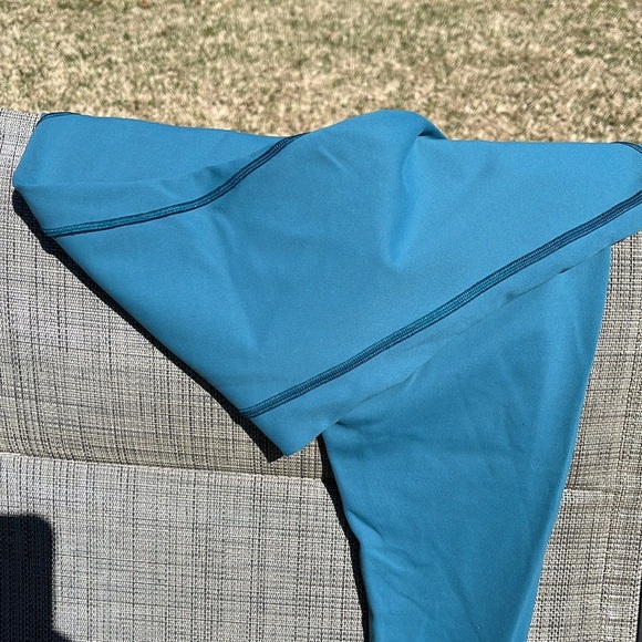 NWOT Lululemon Teal leggings - Picture 12 of 12